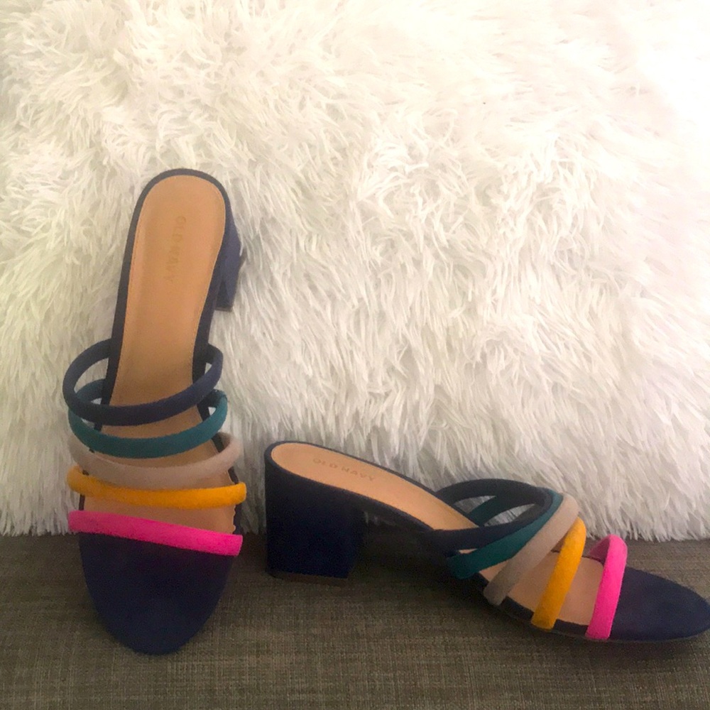 Old Navy sandals 👡